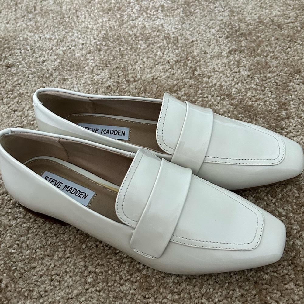 Steve Madden Riski Loafer Bone Patent